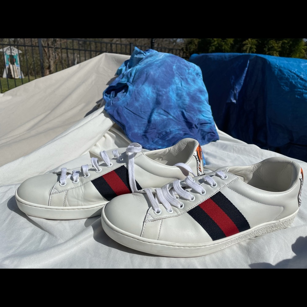 Gucci low top men’s sneakers 8 Gucci/9US white